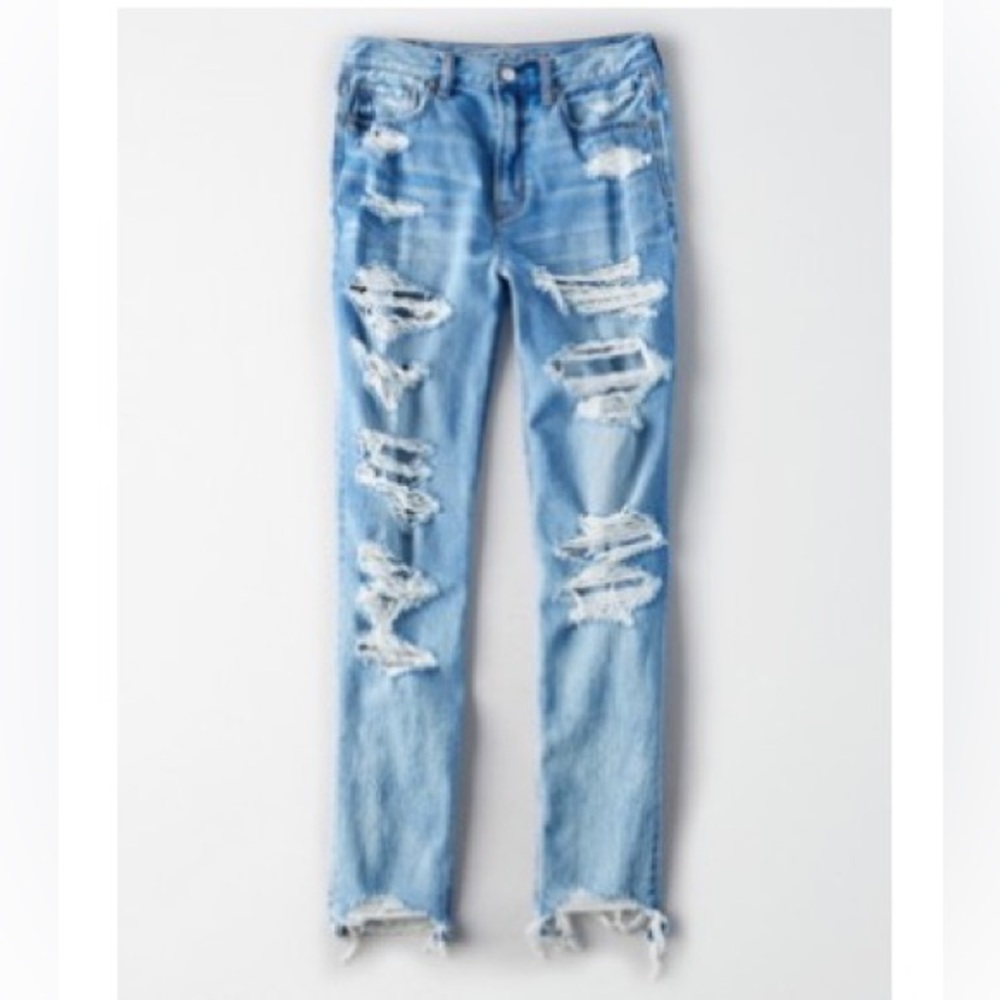 American Eagle Distressed Mom Jean in size 2 long